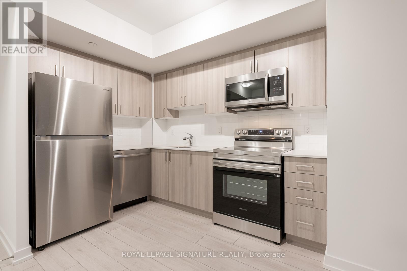 331 - 556 Marlee Avenue, Toronto, Ontario  M6B 3J3 - Photo 5 - W12971656