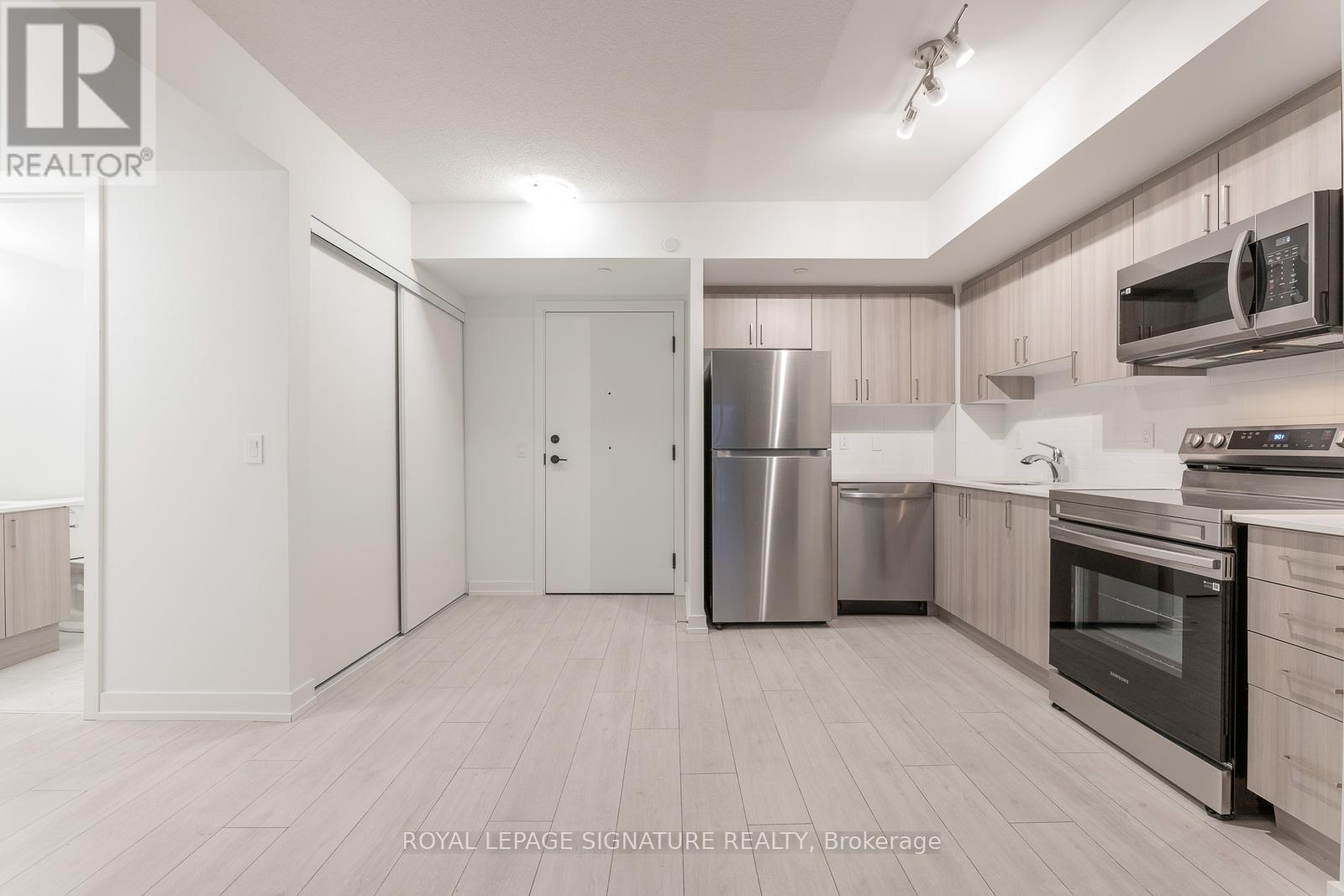 331 - 556 Marlee Avenue, Toronto, Ontario  M6B 3J3 - Photo 7 - W12971656