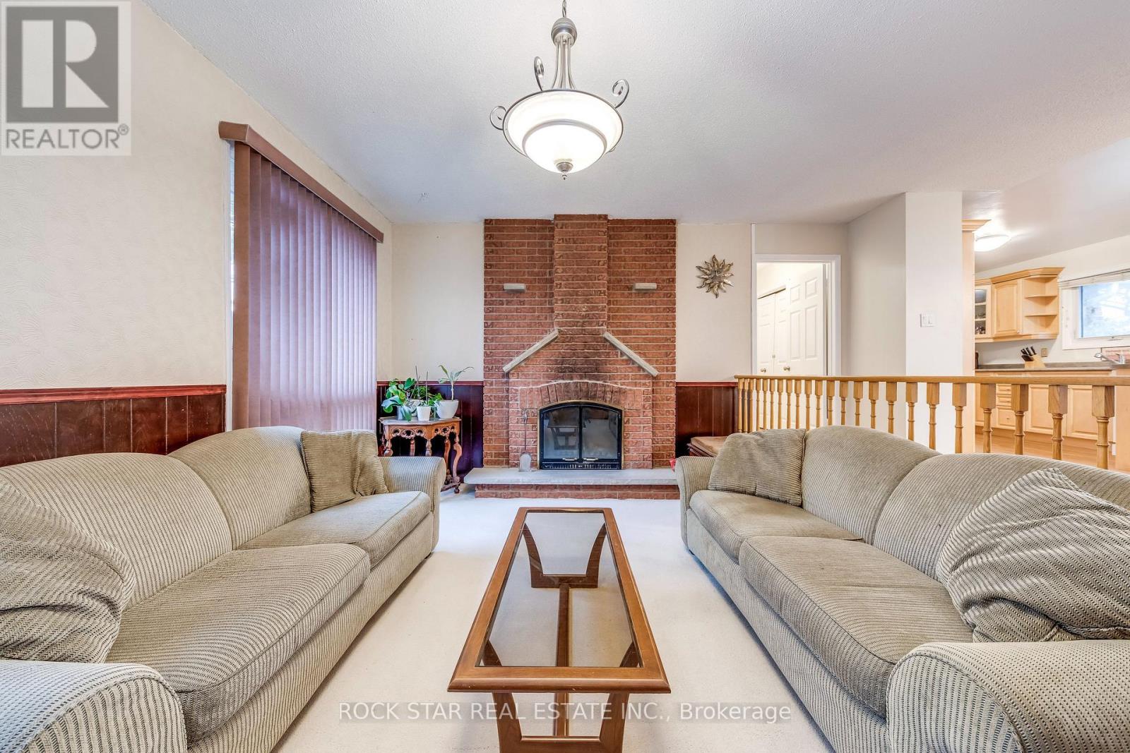 14 Cairnmore Court, Brampton, Ontario  L6Z 1T6 - Photo 10 - W12971662