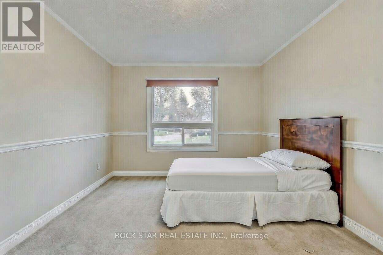 14 Cairnmore Court, Brampton, Ontario  L6Z 1T6 - Photo 14 - W12971662