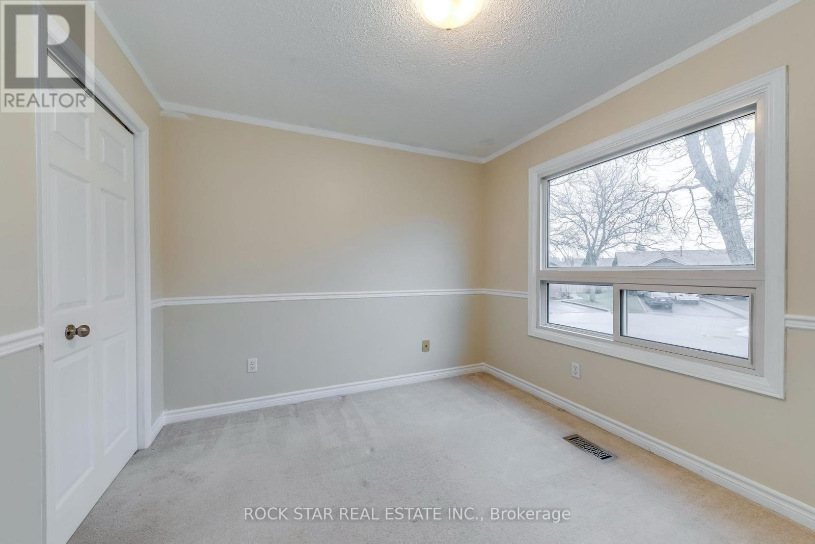 14 Cairnmore Court, Brampton, Ontario  L6Z 1T6 - Photo 17 - W12971662