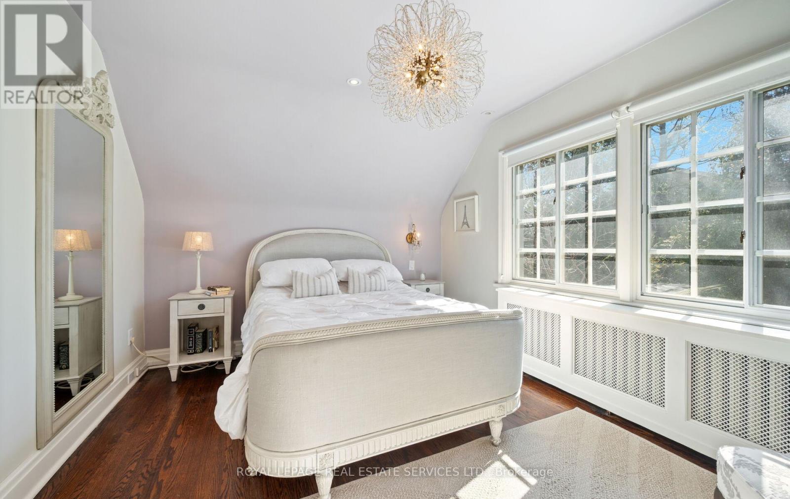 60 Thompson Avenue, Toronto, Ontario  M8Z 3T4 - Photo 24 - W12971668