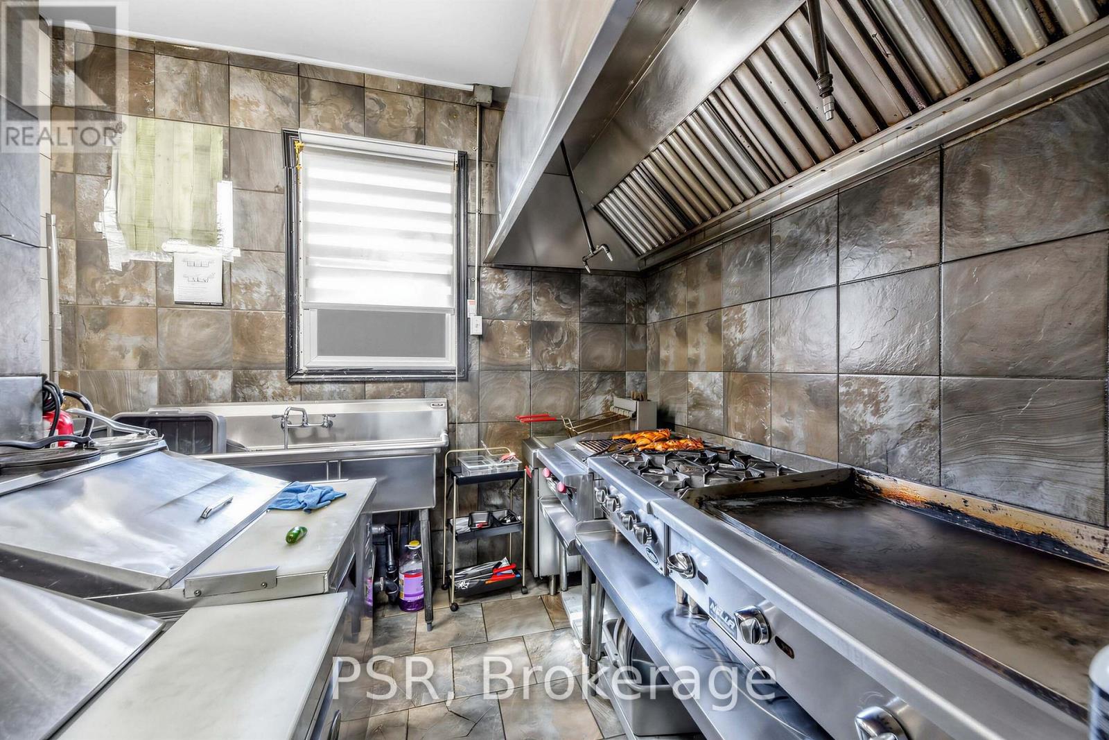 1742 Jane Street, Toronto, Ontario  M9N 2S9 - Photo 12 - W12971672