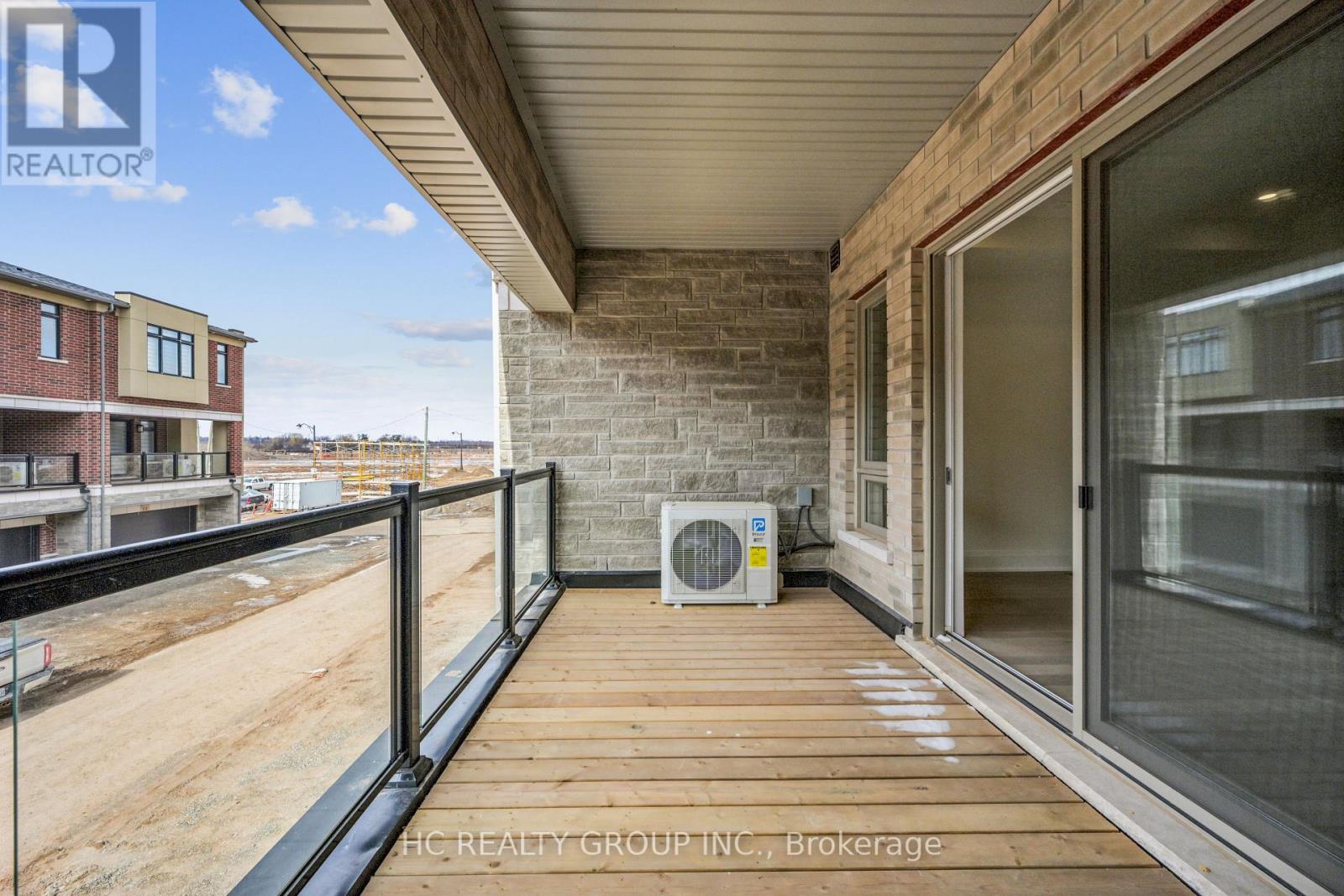 3316 Taha Gardens, Oakville, Ontario  L6M 5S1 - Photo 16 - W12971706