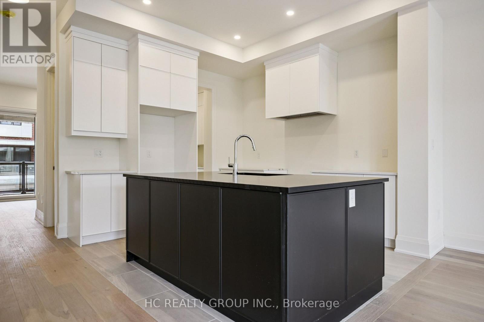 3316 Taha Gardens, Oakville, Ontario  L6M 5S1 - Photo 20 - W12971706