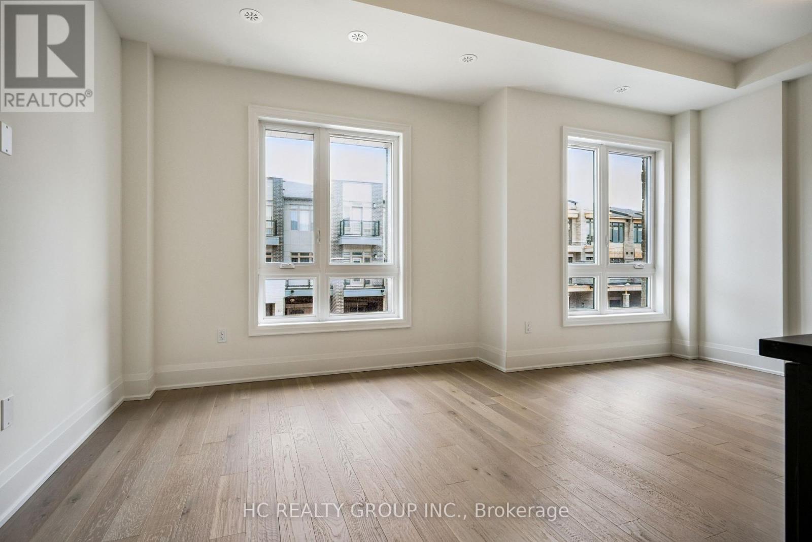 3316 Taha Gardens, Oakville, Ontario  L6M 5S1 - Photo 27 - W12971706