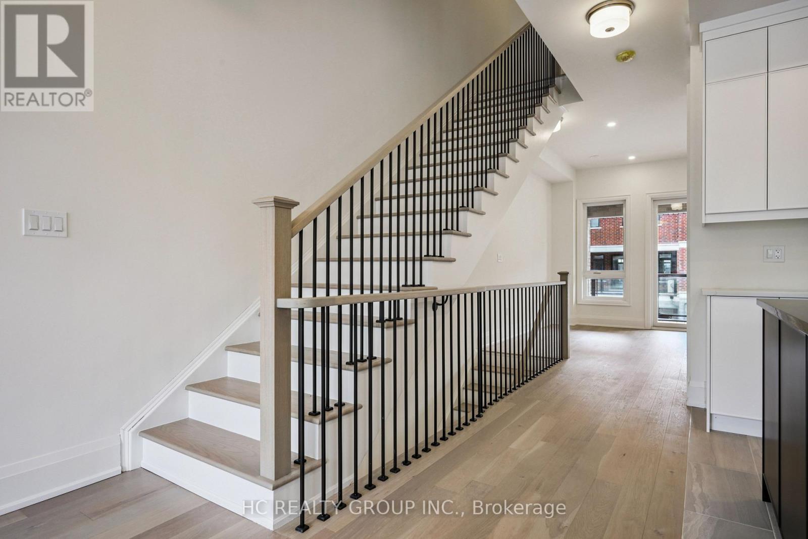 3316 Taha Gardens, Oakville, Ontario  L6M 5S1 - Photo 33 - W12971706