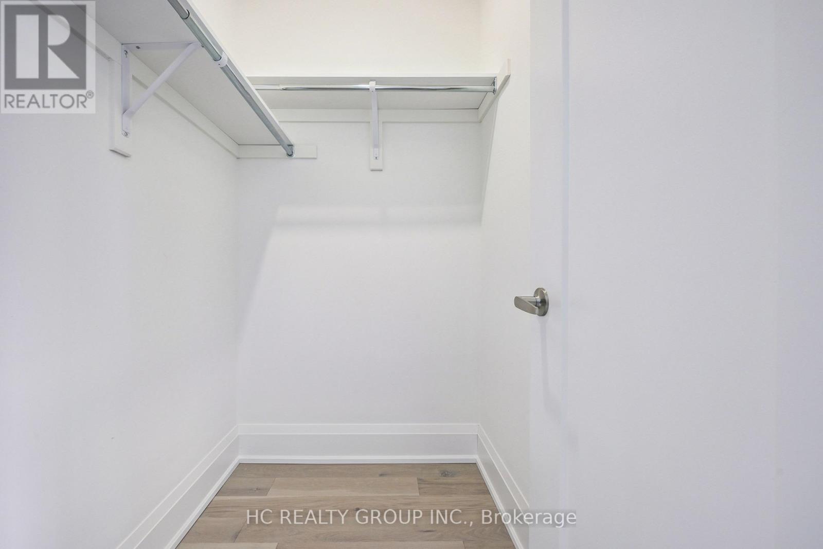 3316 Taha Gardens, Oakville, Ontario  L6M 5S1 - Photo 35 - W12971706