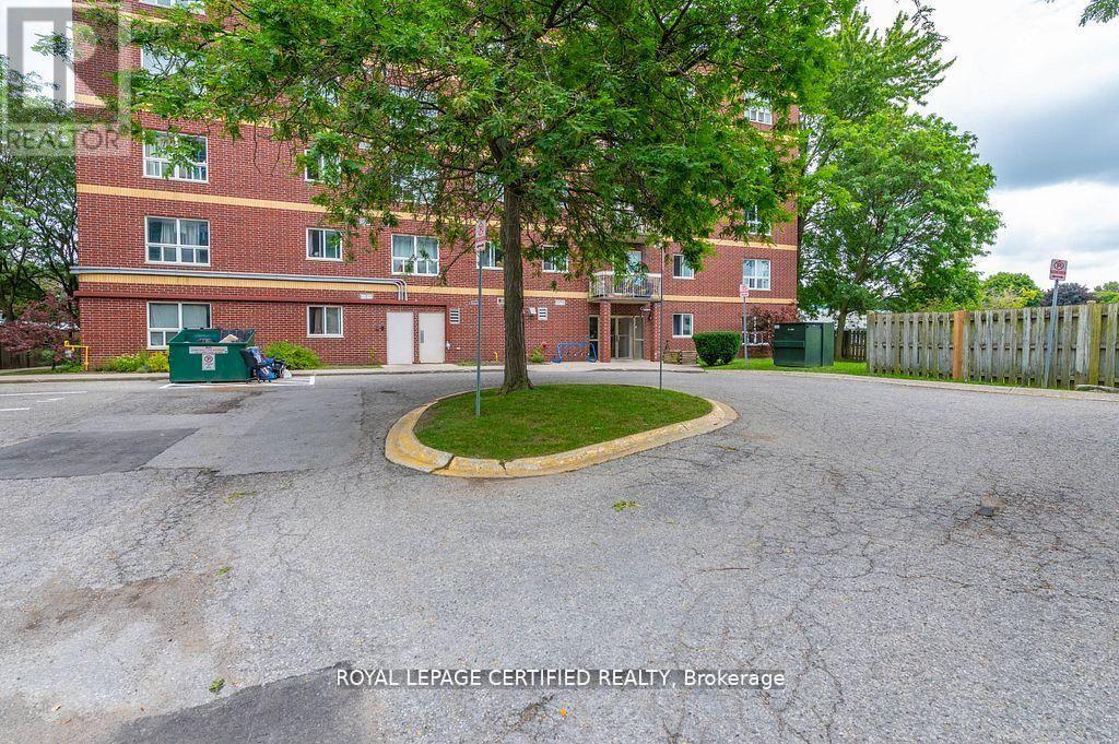 Photo 2 of 26 for 301 - 626 First Street