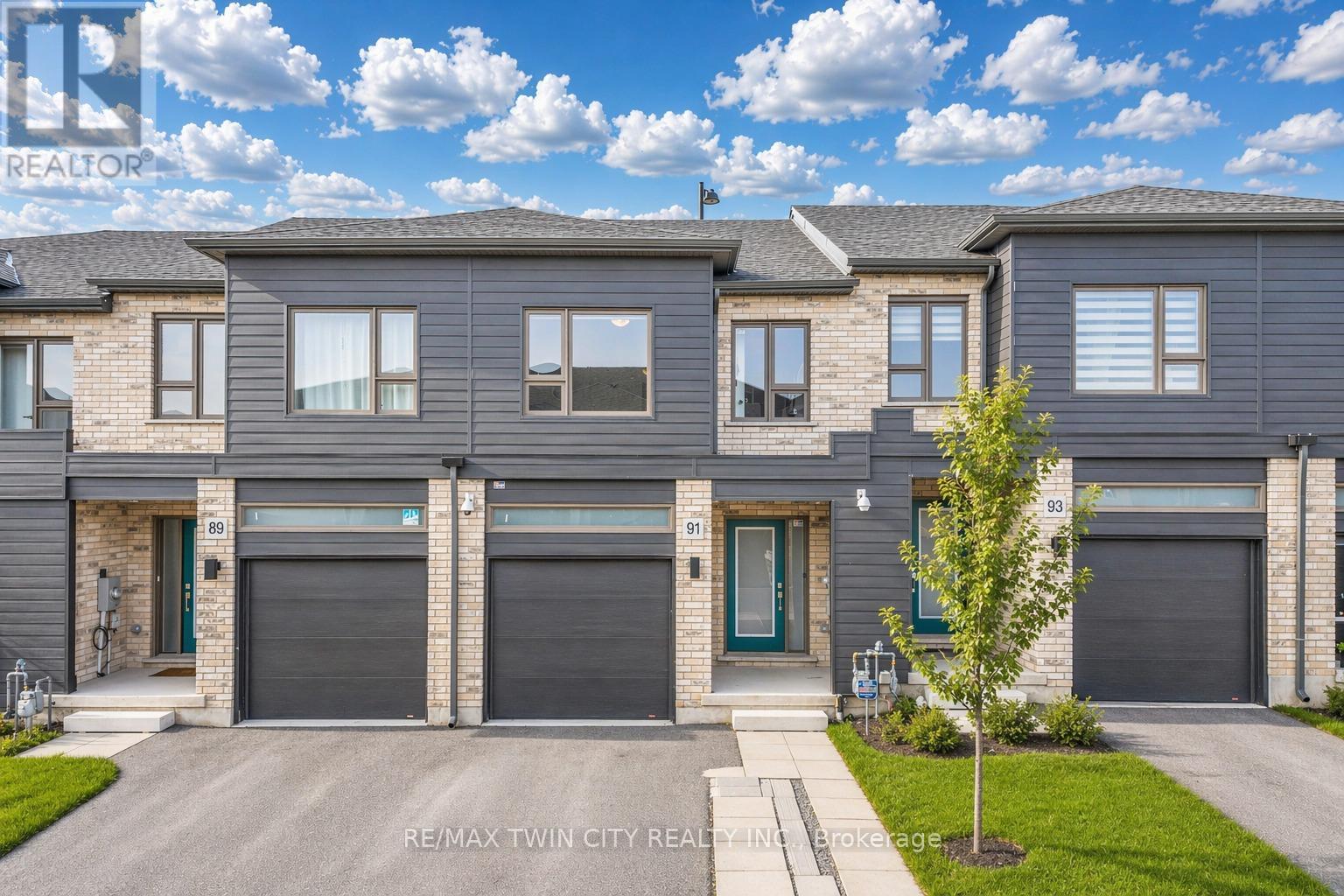 91 Pony Way, Kitchener, Ontario  N0B 2E0 - Photo 1 - X12971582