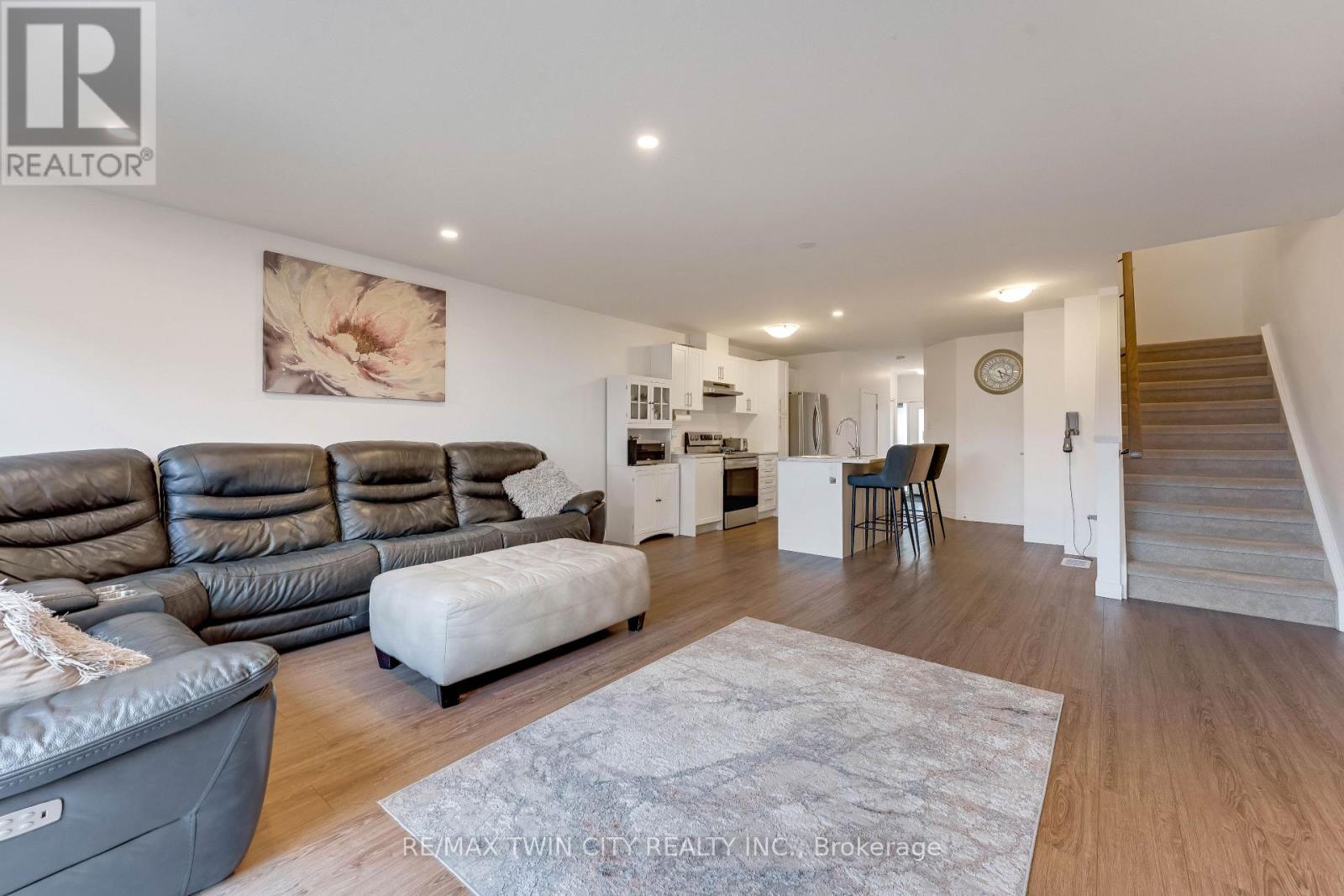 91 Pony Way, Kitchener, Ontario  N0B 2E0 - Photo 10 - X12971582