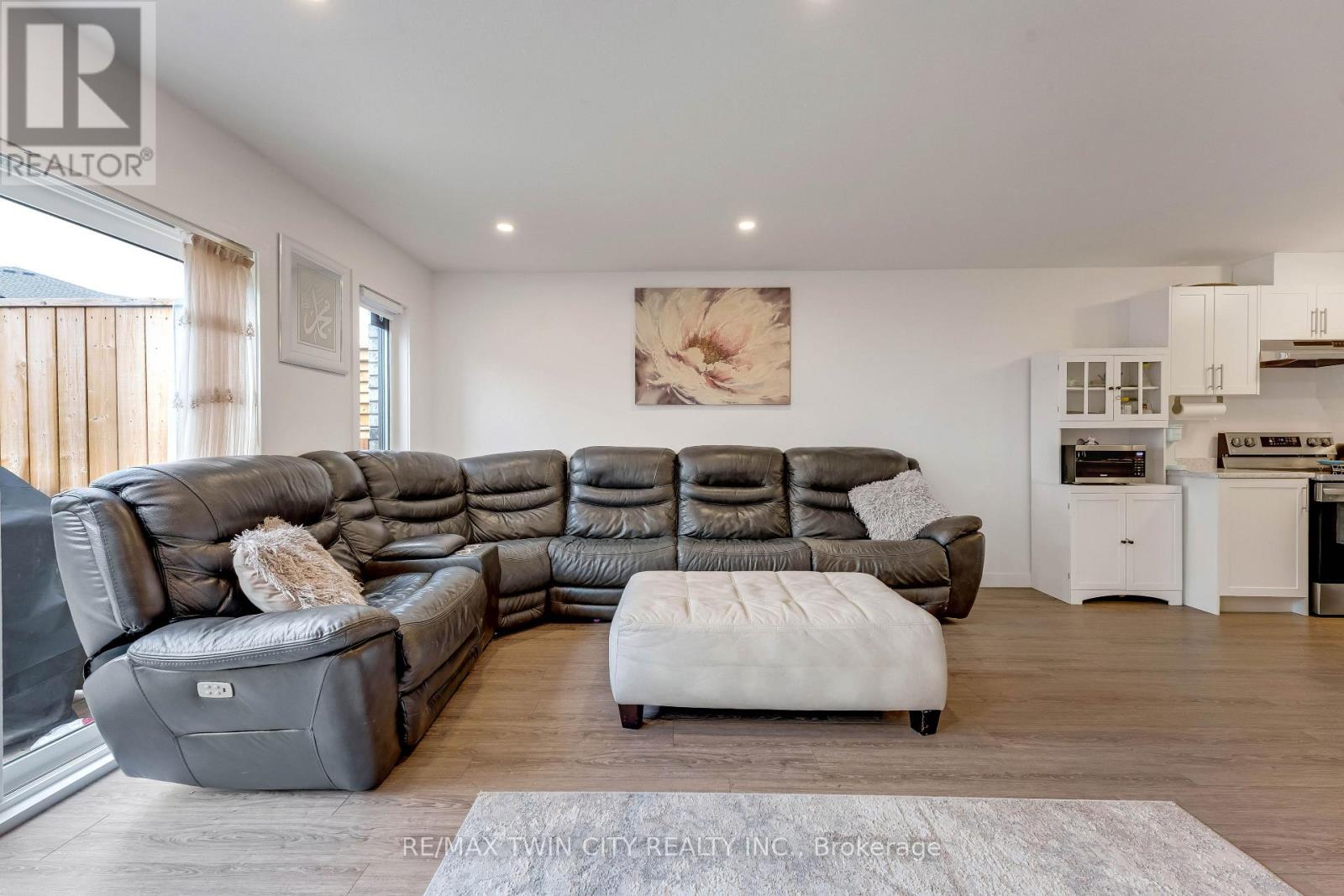 91 Pony Way, Kitchener, Ontario  N0B 2E0 - Photo 11 - X12971582