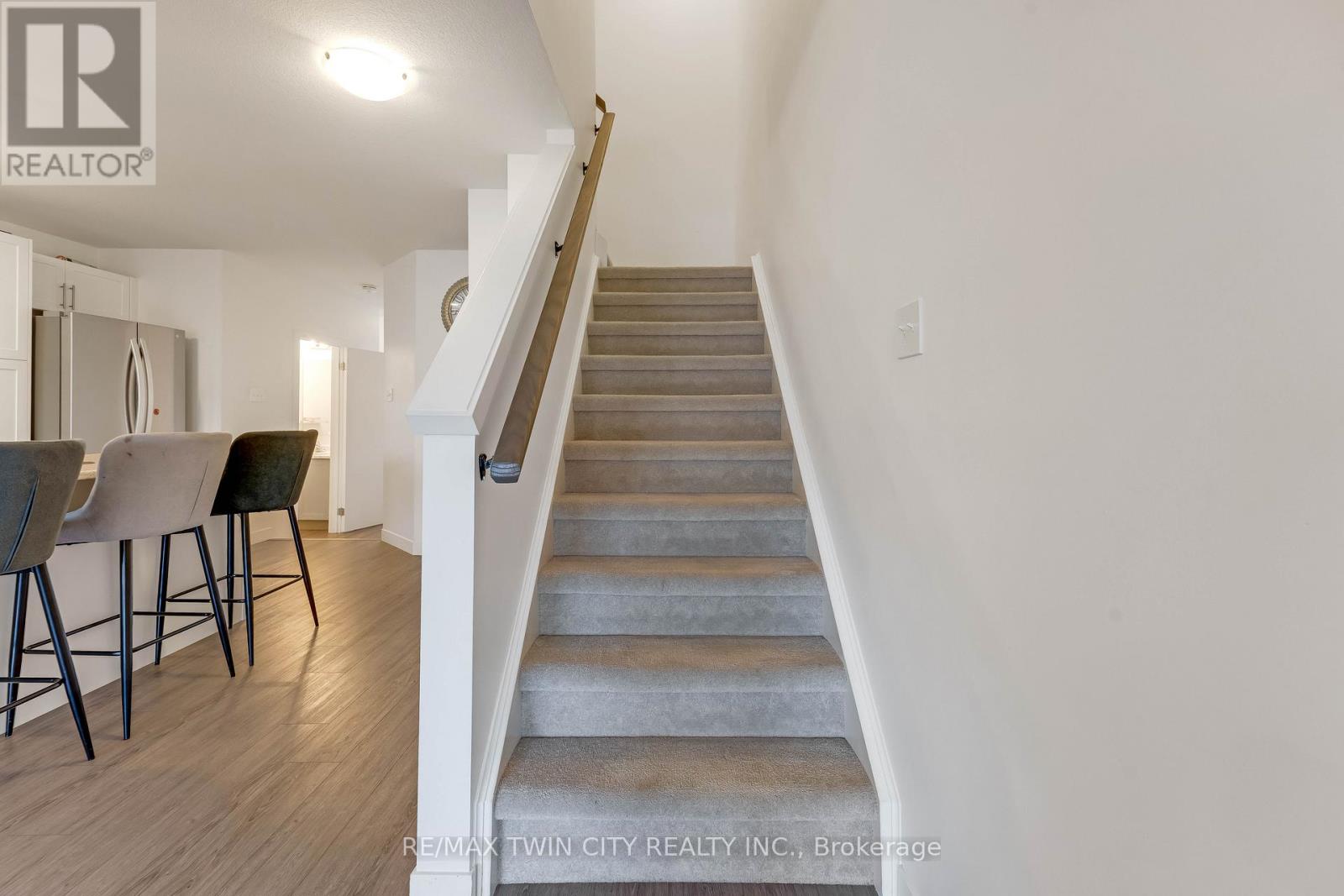 91 Pony Way, Kitchener, Ontario  N0B 2E0 - Photo 12 - X12971582