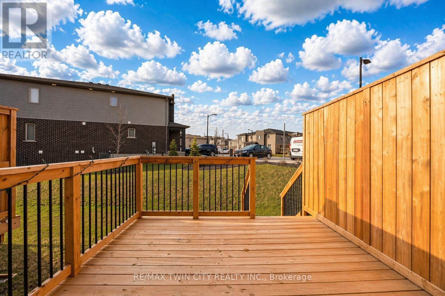 91 Pony Way, Kitchener, Ontario  N0B 2E0 - Photo 30 - X12971582