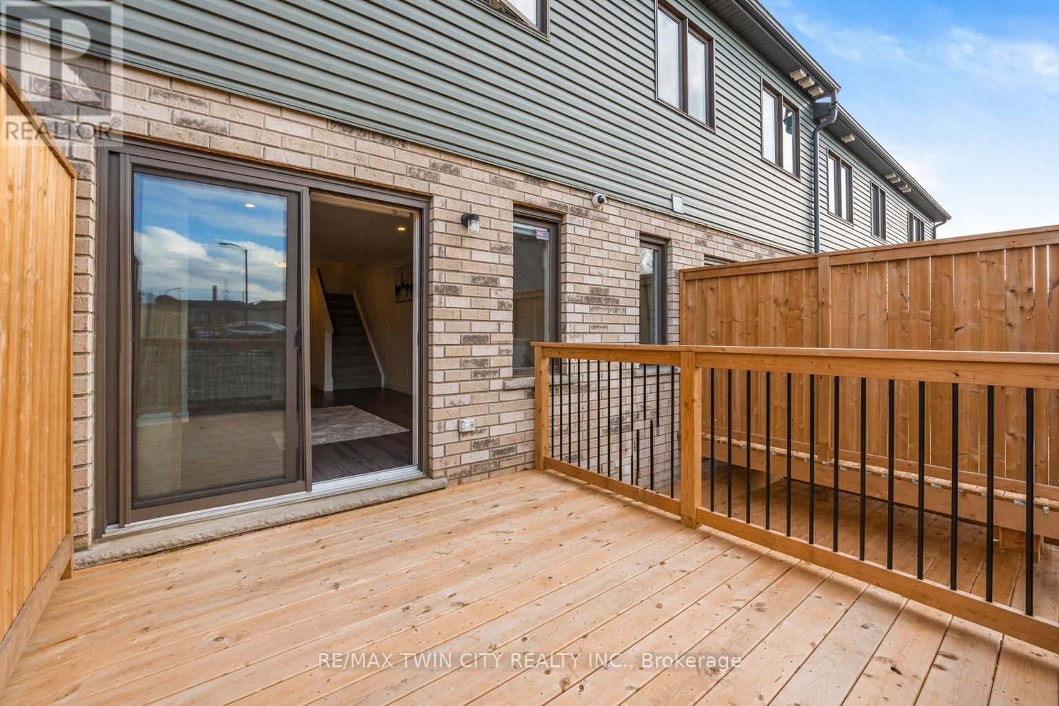 91 Pony Way, Kitchener, Ontario  N0B 2E0 - Photo 31 - X12971582