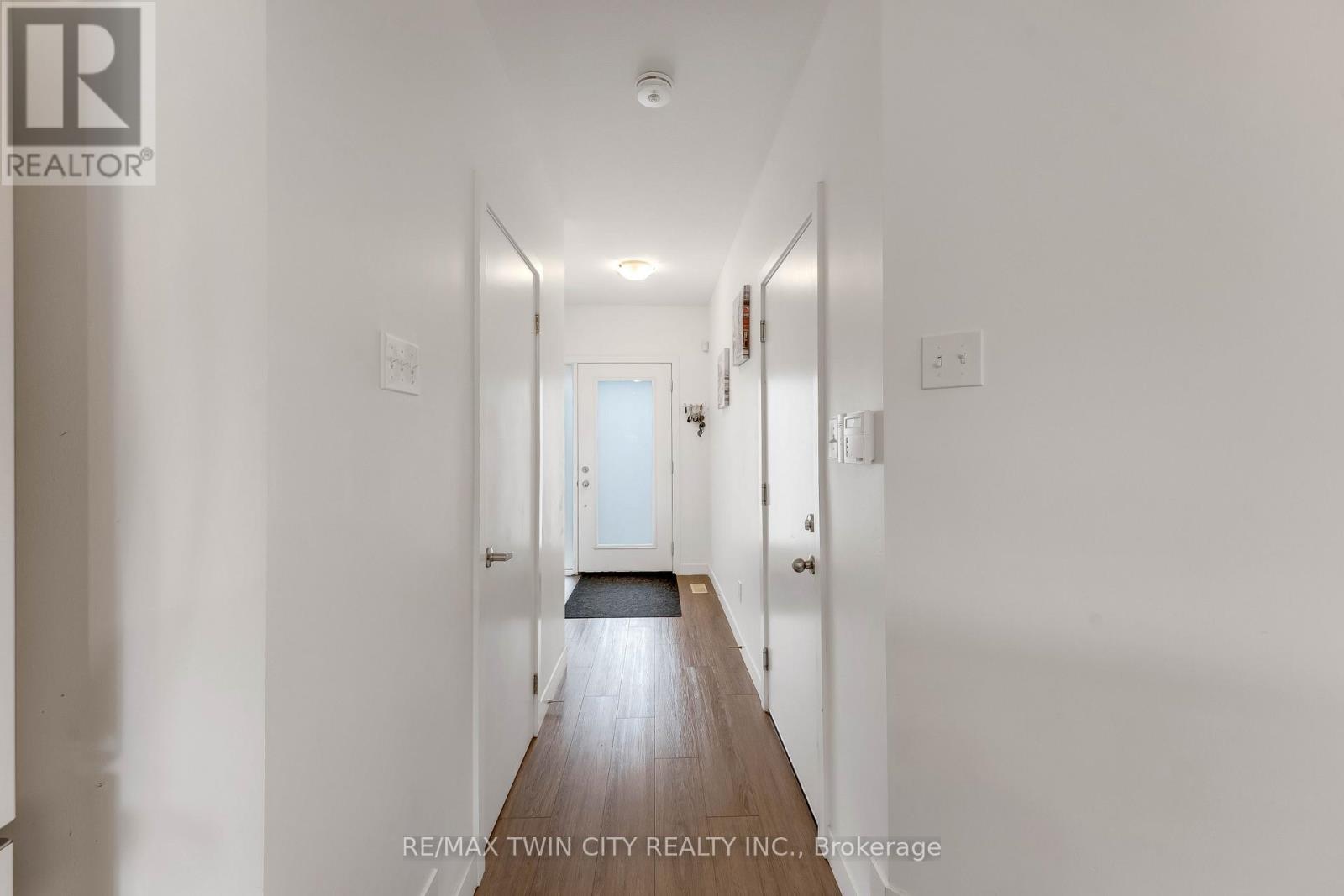 91 Pony Way, Kitchener, Ontario  N0B 2E0 - Photo 6 - X12971582