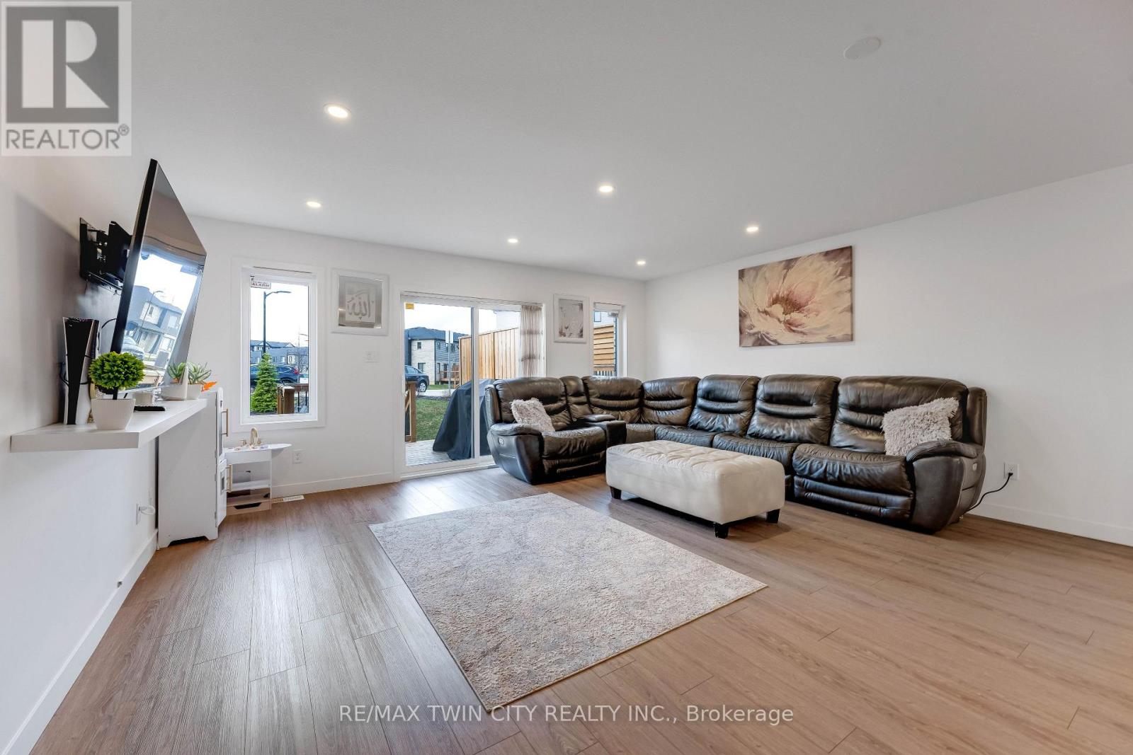 91 Pony Way, Kitchener, Ontario  N0B 2E0 - Photo 9 - X12971582