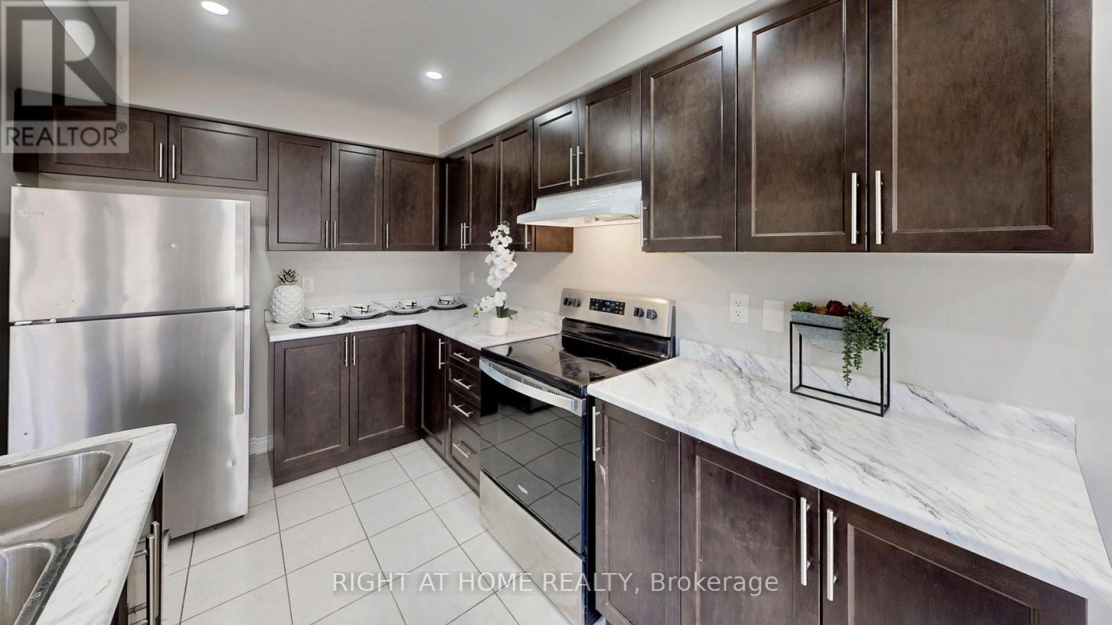 23 - 755 Linden Drive, Cambridge, Ontario  N3H 0E4 - Photo 20 - X12971678