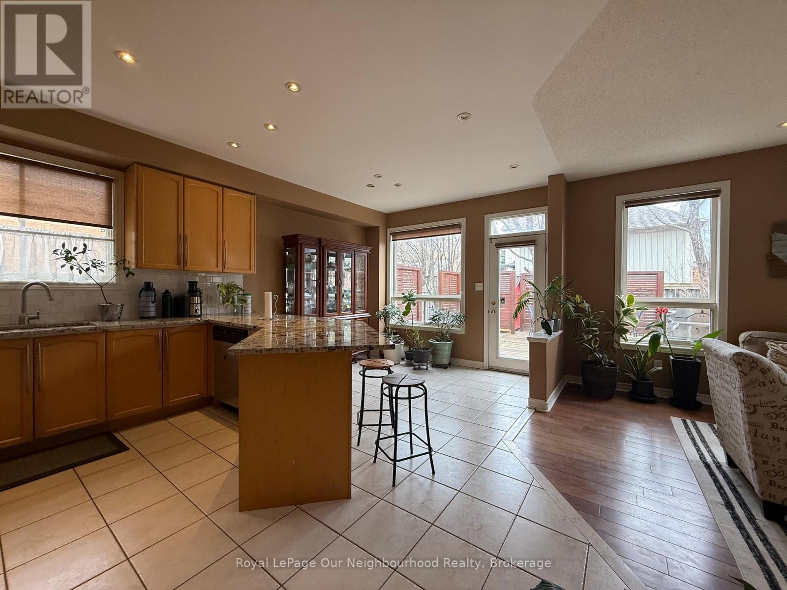 7071 Baskerville Run, Mississauga, Ontario  L5W 1A3 - Photo 12 - W12971928