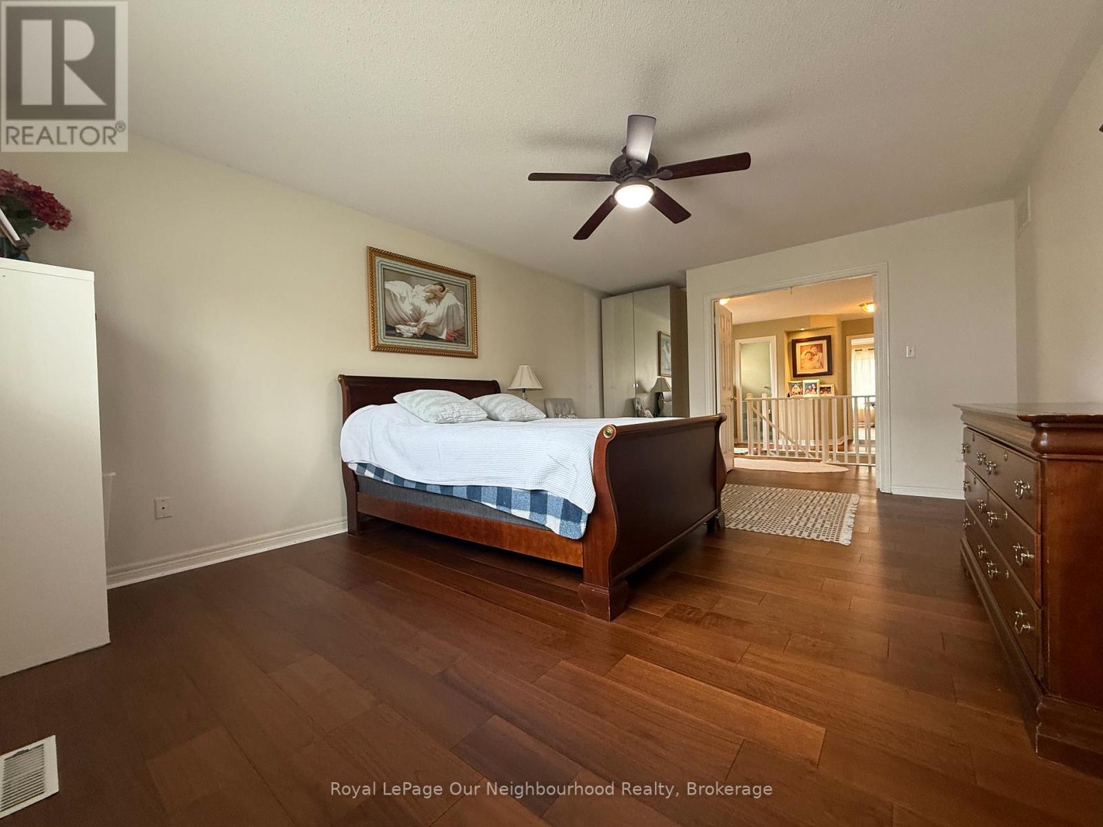 7071 Baskerville Run, Mississauga, Ontario  L5W 1A3 - Photo 14 - W12971928