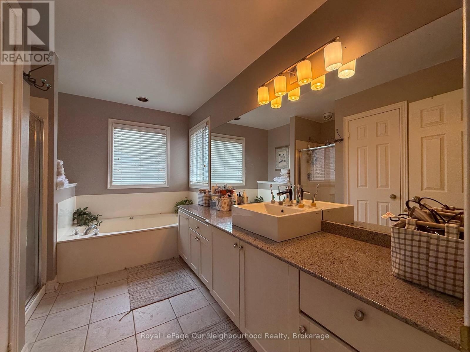 7071 Baskerville Run, Mississauga, Ontario  L5W 1A3 - Photo 22 - W12971928