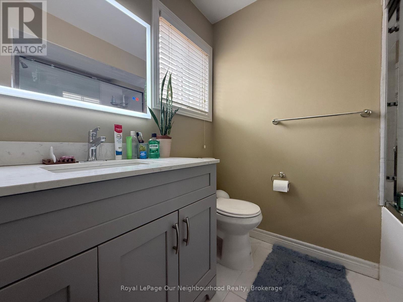 7071 Baskerville Run, Mississauga, Ontario  L5W 1A3 - Photo 24 - W12971928