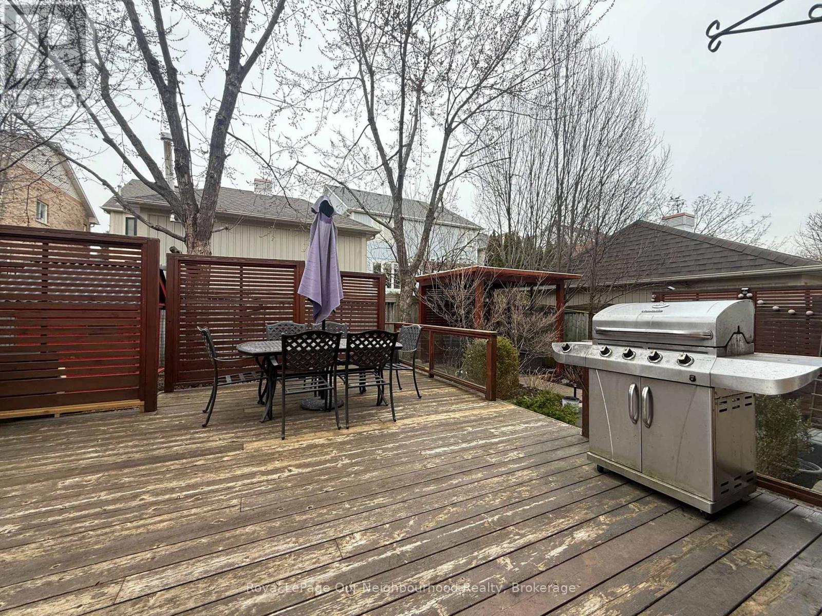 7071 Baskerville Run, Mississauga, Ontario  L5W 1A3 - Photo 31 - W12971928