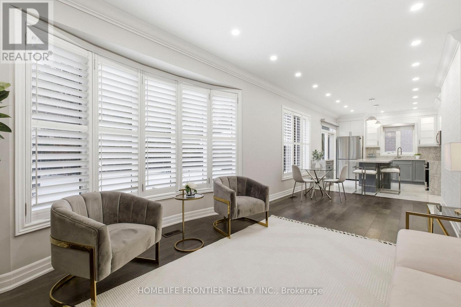 107 Mynden Way, Newmarket, Ontario  L3X 3B7 - Photo 15 - N12971372