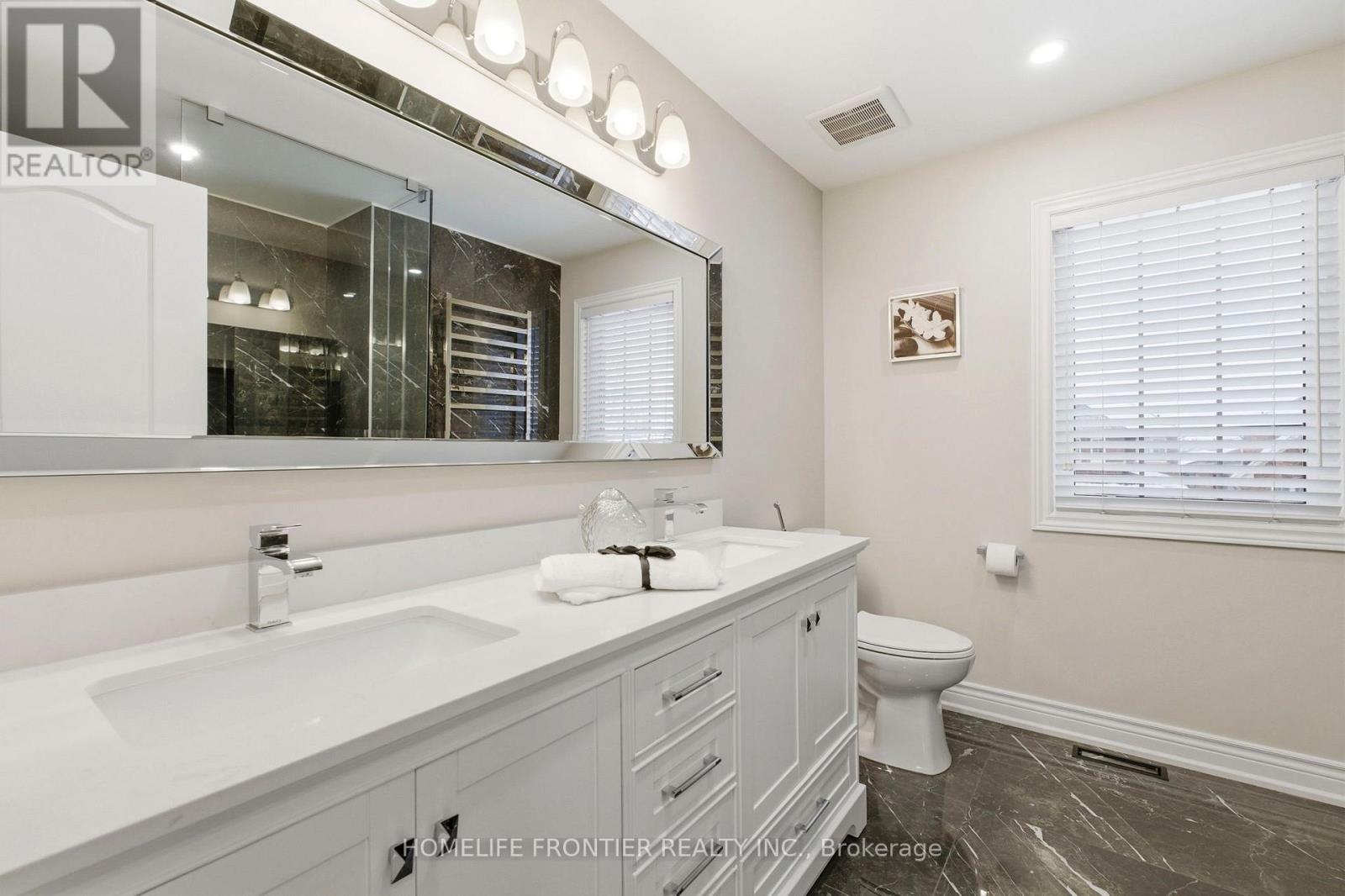 107 Mynden Way, Newmarket, Ontario  L3X 3B7 - Photo 22 - N12971372