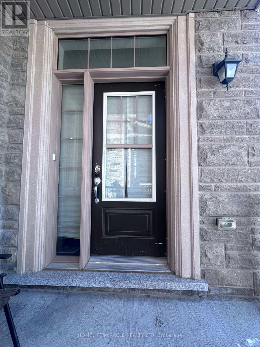 44 Dolobram Trail, Brampton, Ontario  L7A 4Y3 - Photo 4 - W12965668