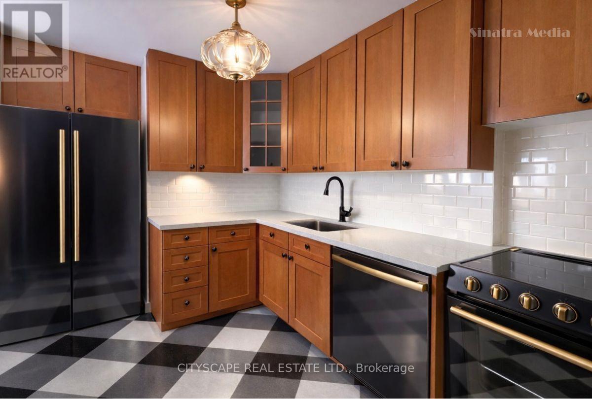 1004 - 49 Queen Street E, Mississauga, Ontario  L5G 4N6 - Photo 10 - W12836548