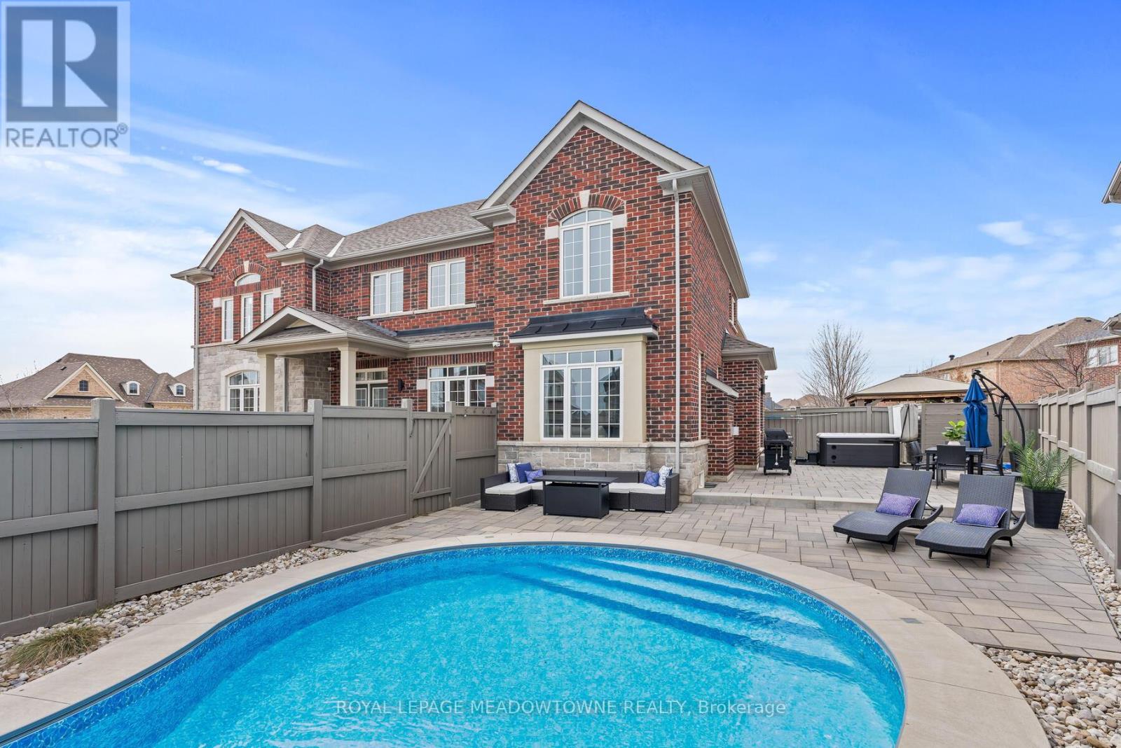 67 HIDDEN LAKE TRAIL, Halton Hills, Ontario