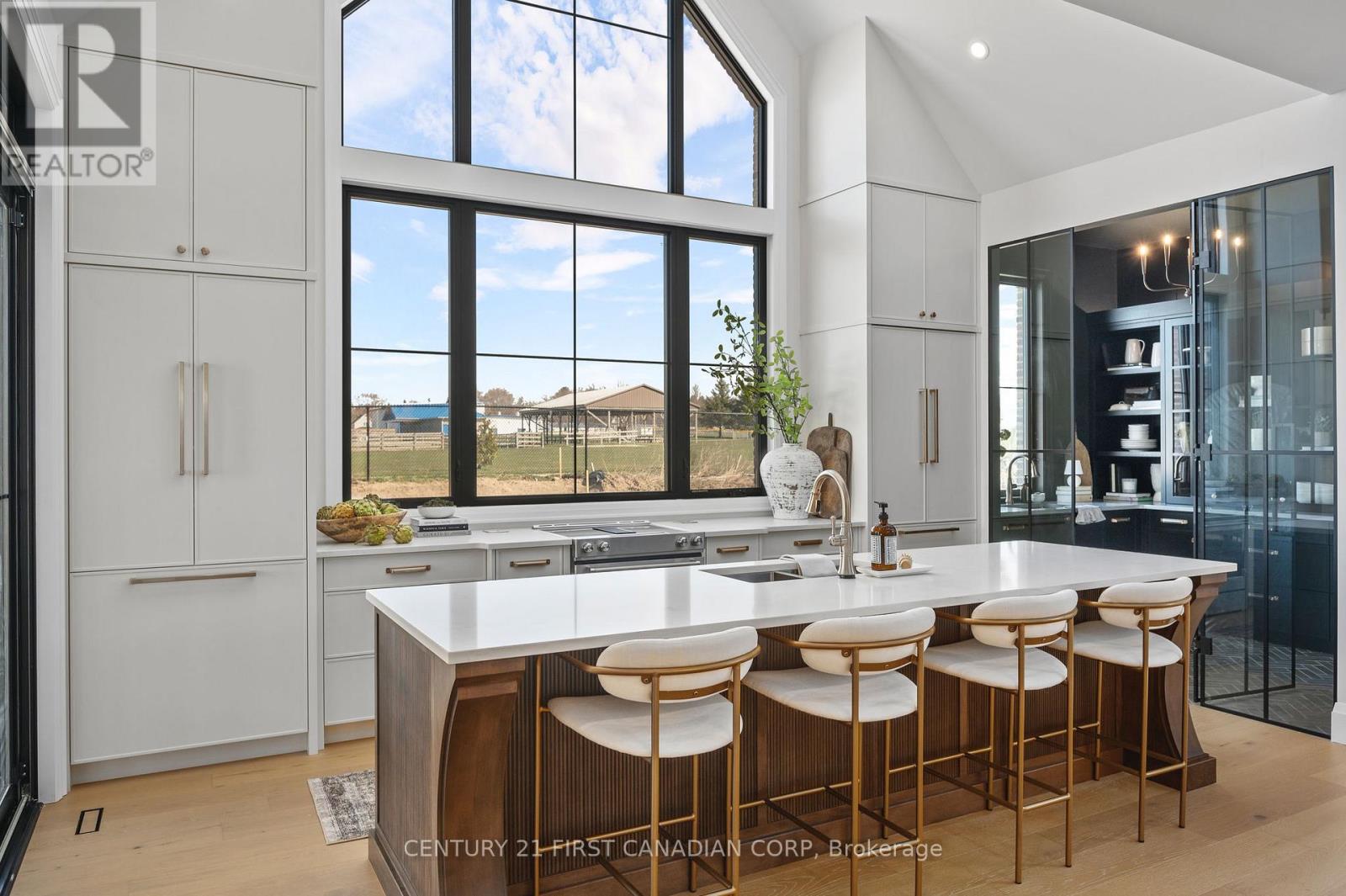 Photo 5 of 16 for 856 White Pine Street