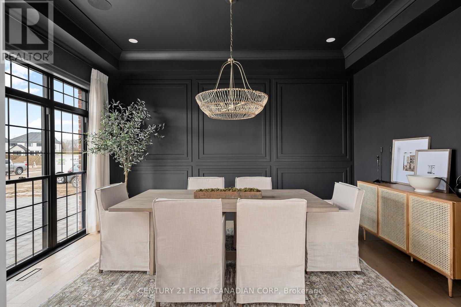 Photo 5 of 19 for 862 White Pine Street