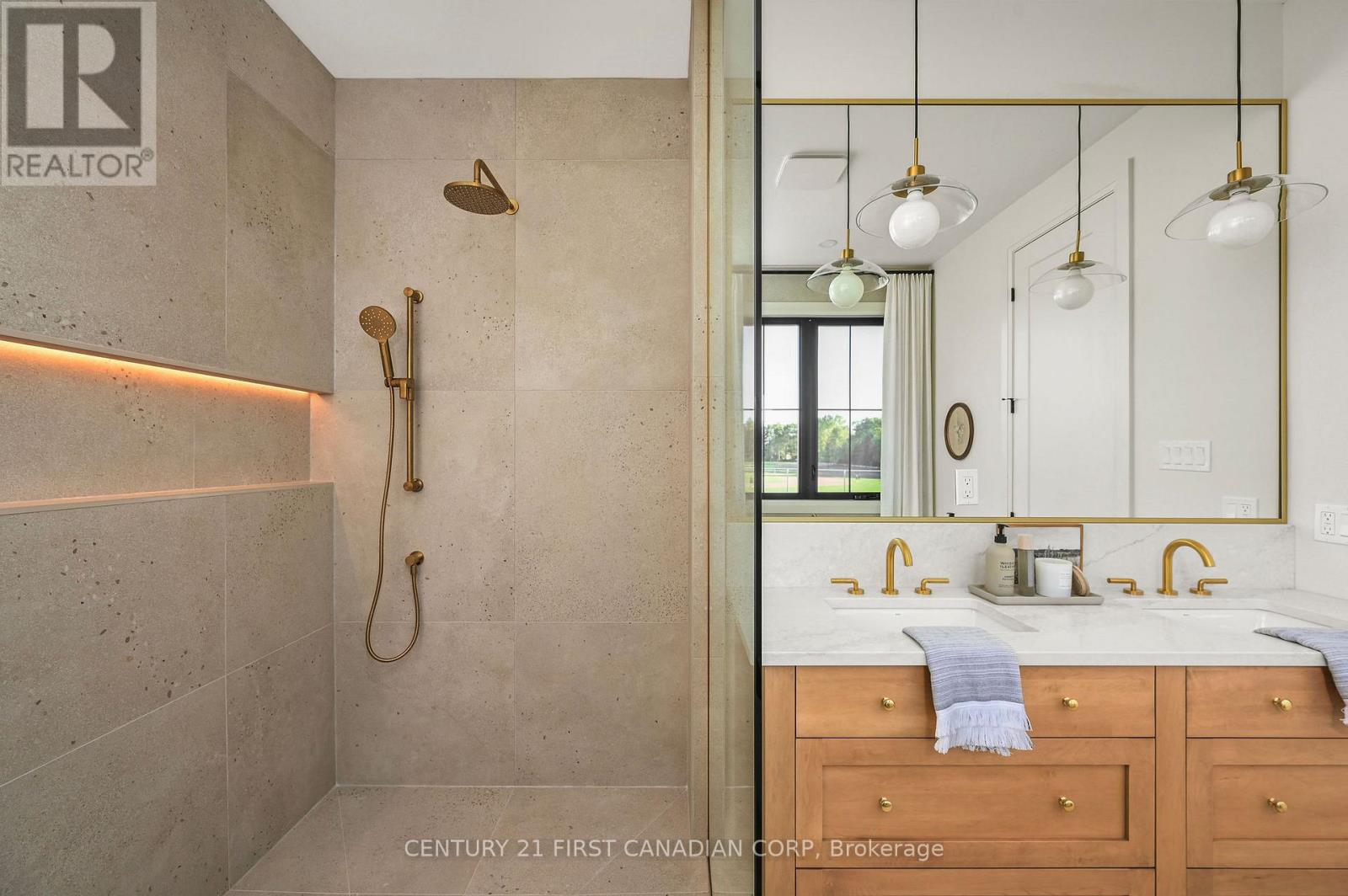 Photo 11 of 13 for 863 White Pine Street