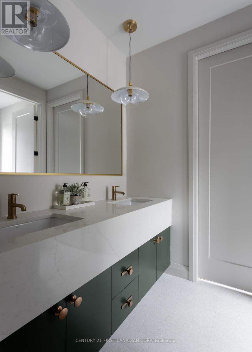 Photo 4 of 10 for 871 White Pine Street