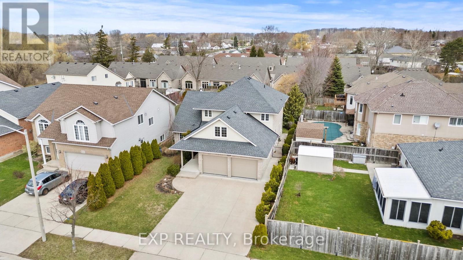 8233 Costabile Drive, Niagara Falls, Ontario  L2H 3L2 - Photo 42 - X12960566