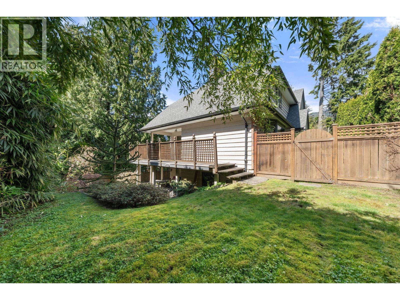 4877 Cedarcrest Avenue, North Vancouver, British Columbia  V7R 3R6 - Photo 39 - R3098858