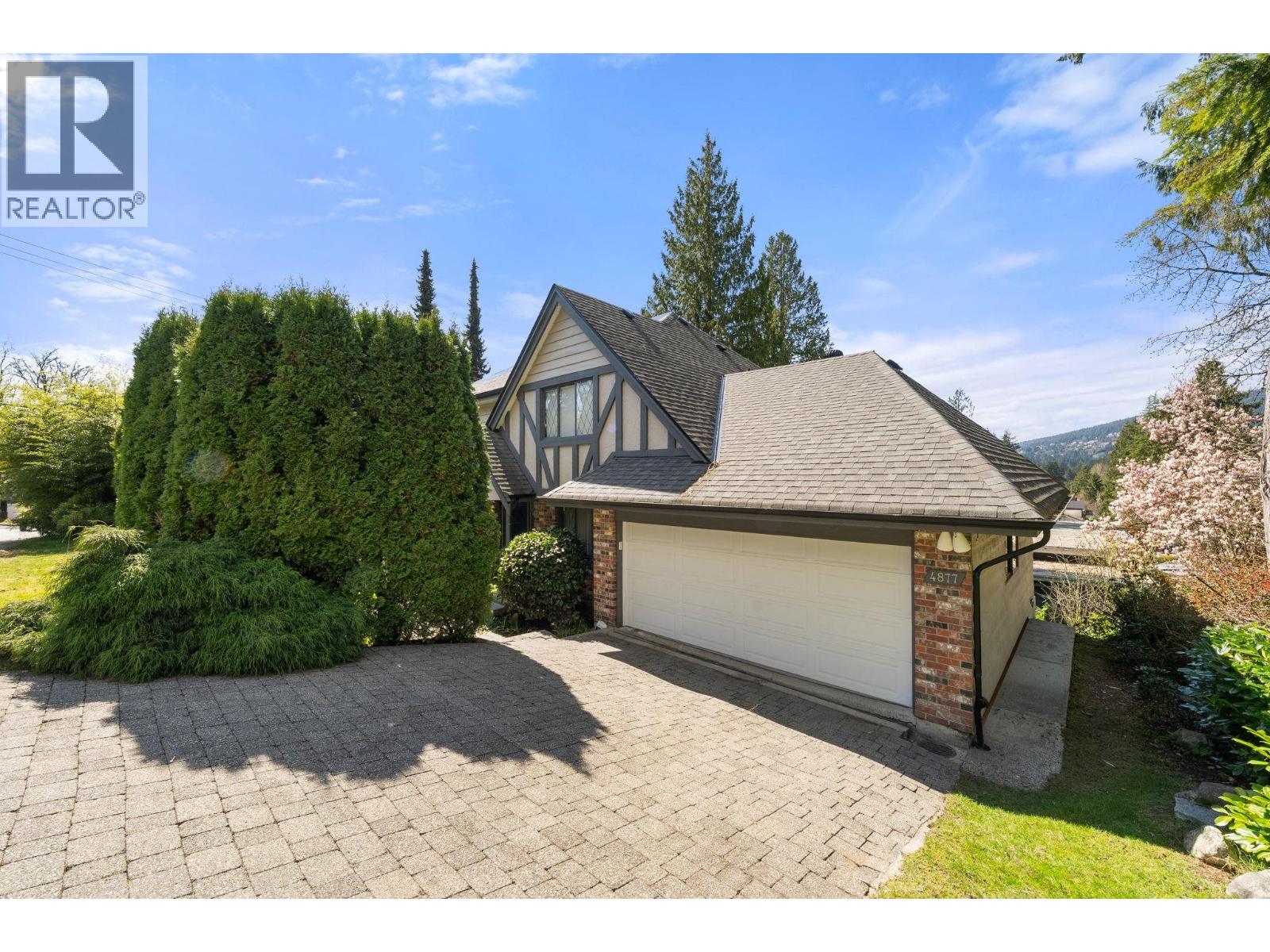 4877 CEDARCREST AVENUE, North Vancouver, British Columbia
