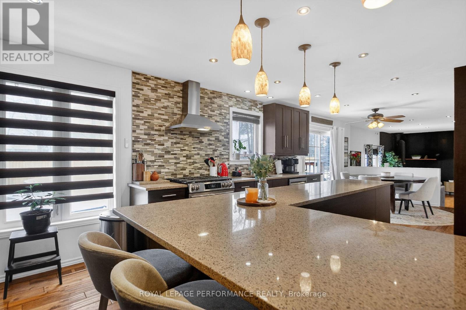 107 Dunlop Crescent, Russell, Ontario  K4R 1B3 - Photo 12 - X12971918