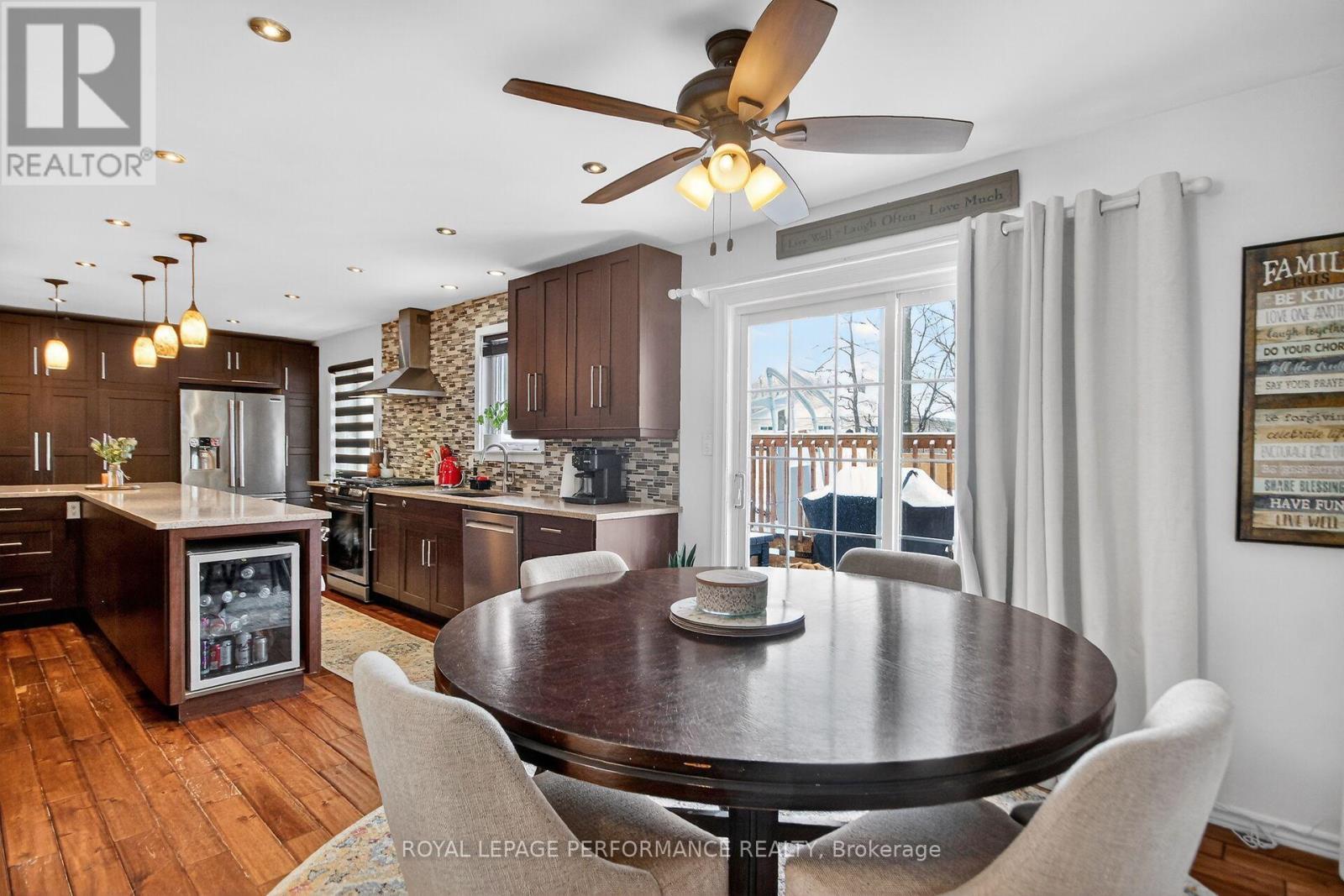 107 Dunlop Crescent, Russell, Ontario  K4R 1B3 - Photo 13 - X12971918