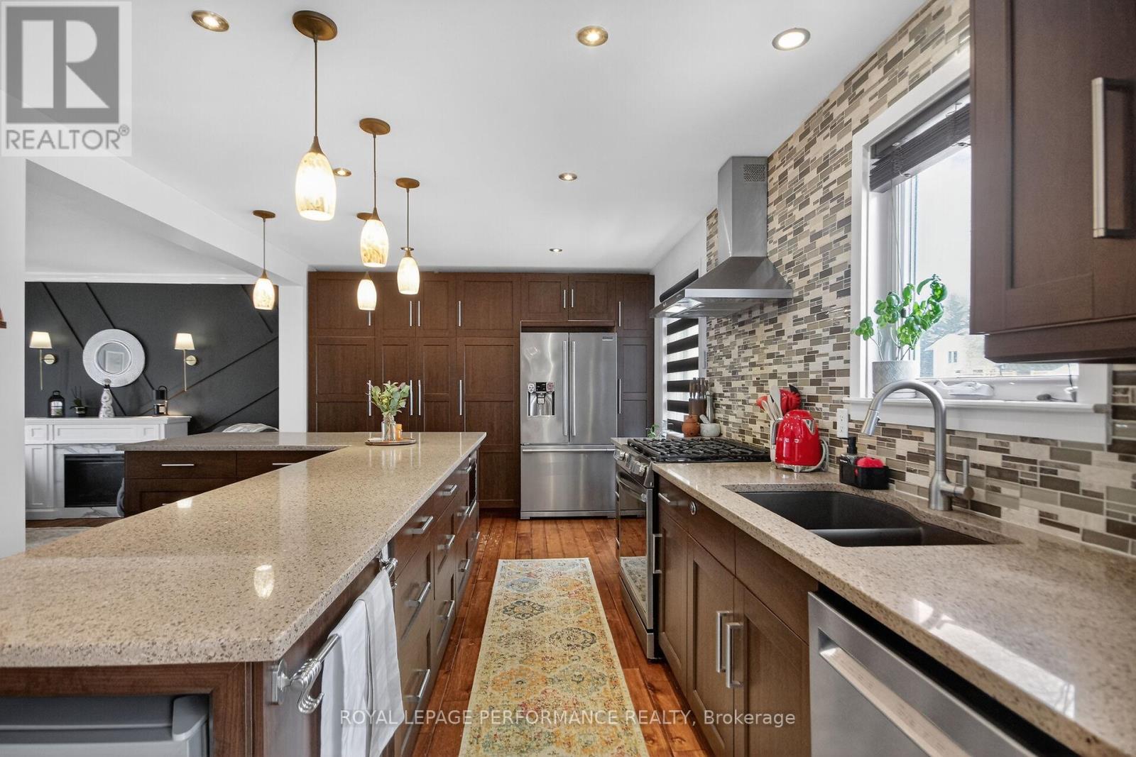 107 Dunlop Crescent, Russell, Ontario  K4R 1B3 - Photo 16 - X12971918