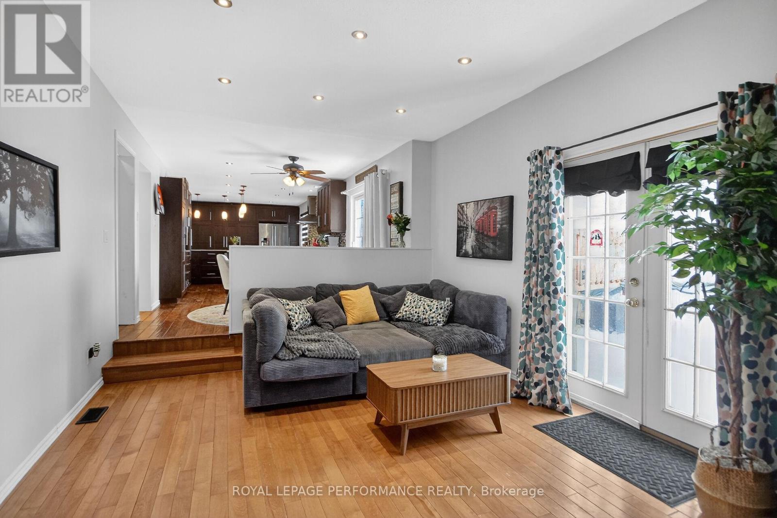 107 Dunlop Crescent, Russell, Ontario  K4R 1B3 - Photo 23 - X12971918