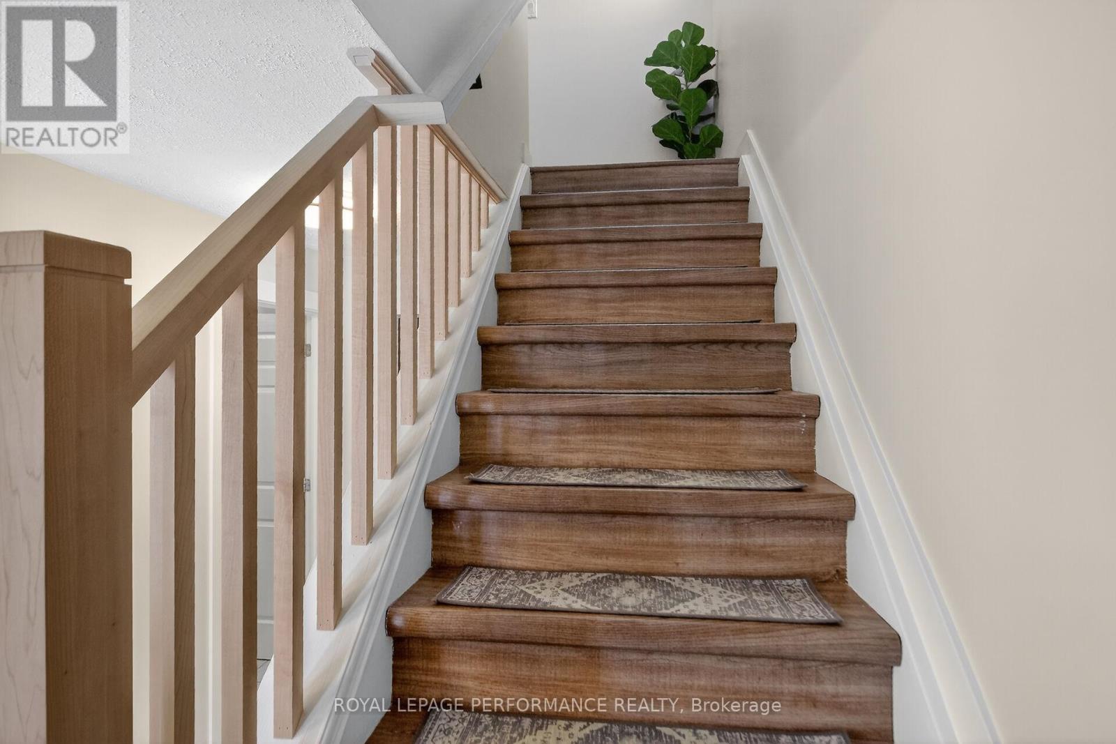 107 Dunlop Crescent, Russell, Ontario  K4R 1B3 - Photo 26 - X12971918