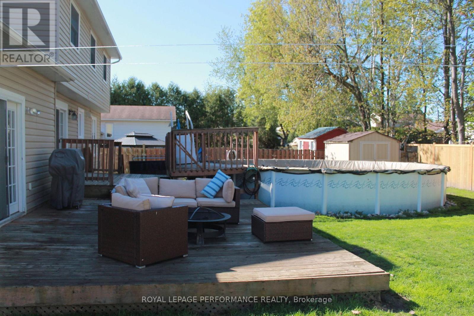 107 Dunlop Crescent, Russell, Ontario  K4R 1B3 - Photo 40 - X12971918