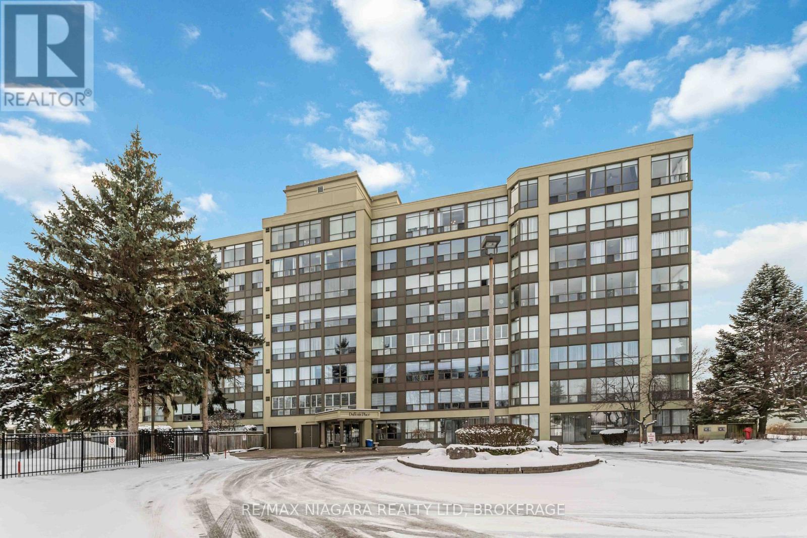 210 - 5100 Dorchester Road, Niagara Falls, Ontario  L2E 7H4 - Photo 1 - X12971764