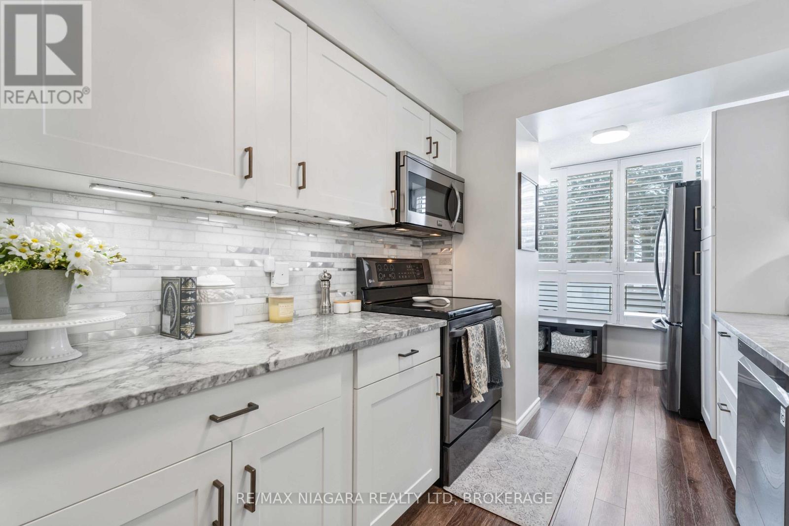 210 - 5100 Dorchester Road, Niagara Falls, Ontario  L2E 7H4 - Photo 11 - X12971764