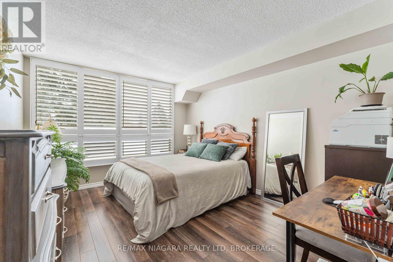 210 - 5100 Dorchester Road, Niagara Falls, Ontario  L2E 7H4 - Photo 14 - X12971764