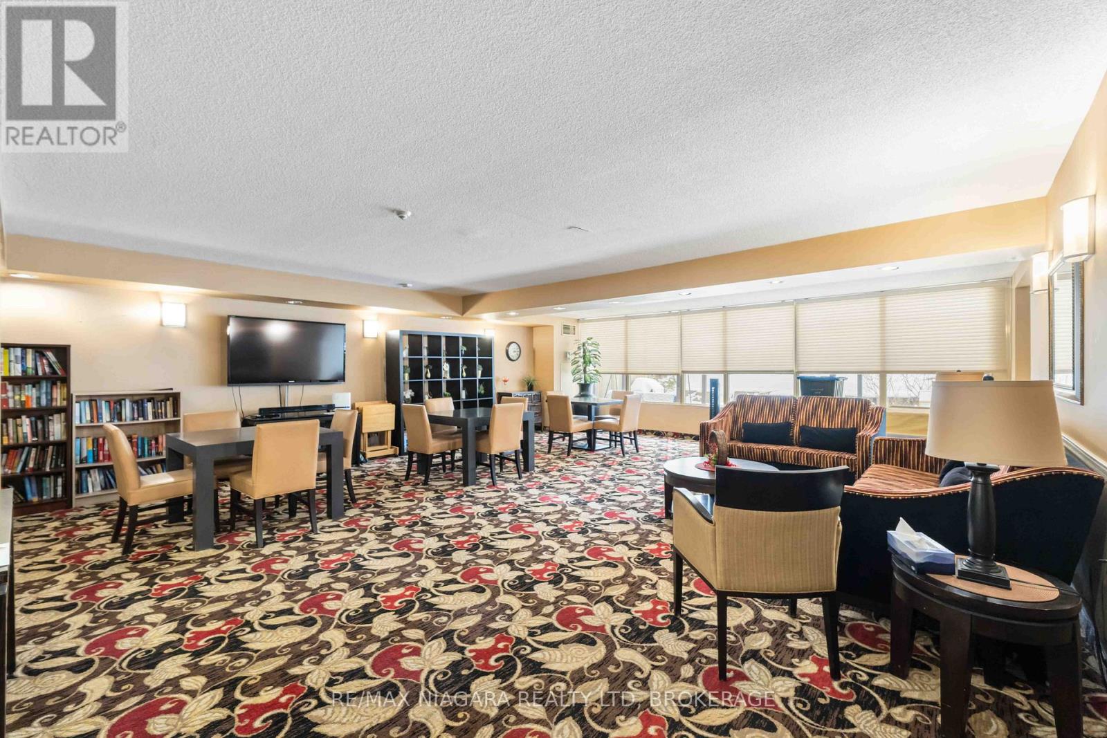 210 - 5100 Dorchester Road, Niagara Falls, Ontario  L2E 7H4 - Photo 15 - X12971764