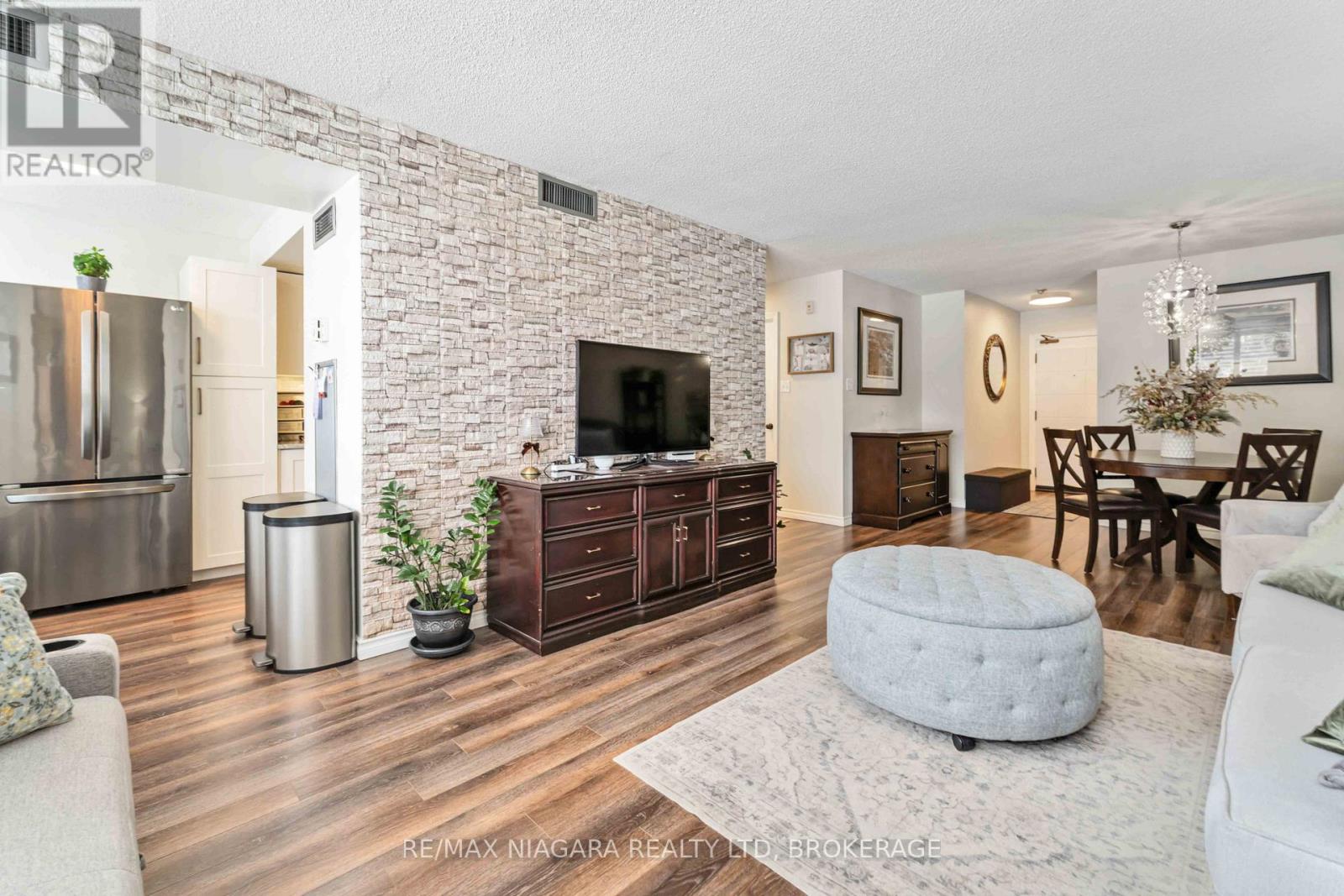 210 - 5100 Dorchester Road, Niagara Falls, Ontario  L2E 7H4 - Photo 6 - X12971764